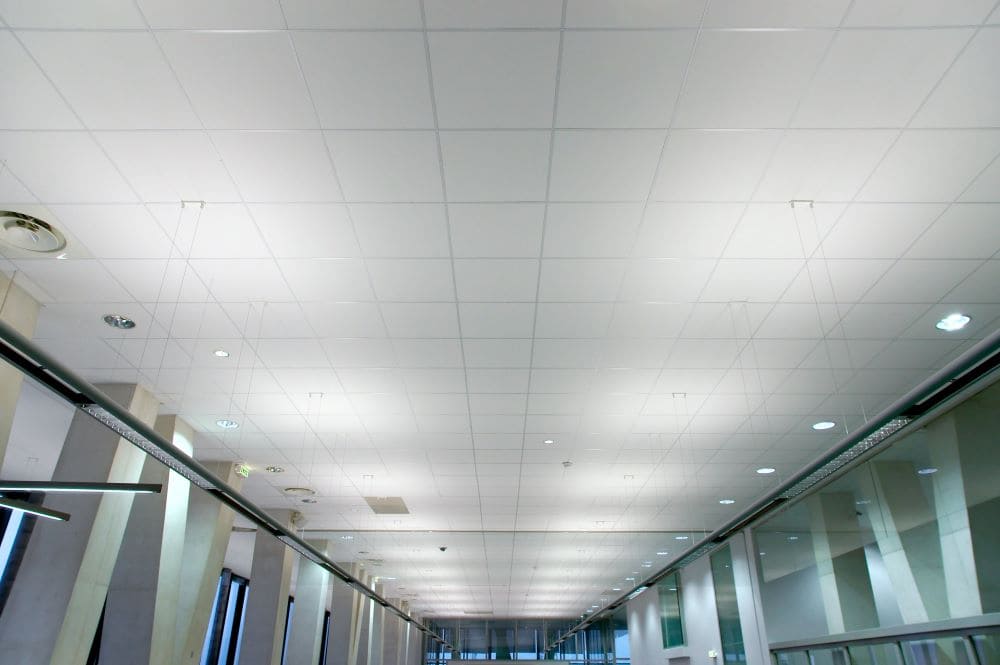 Comment réaliser une isolation phonique plafond performante ?